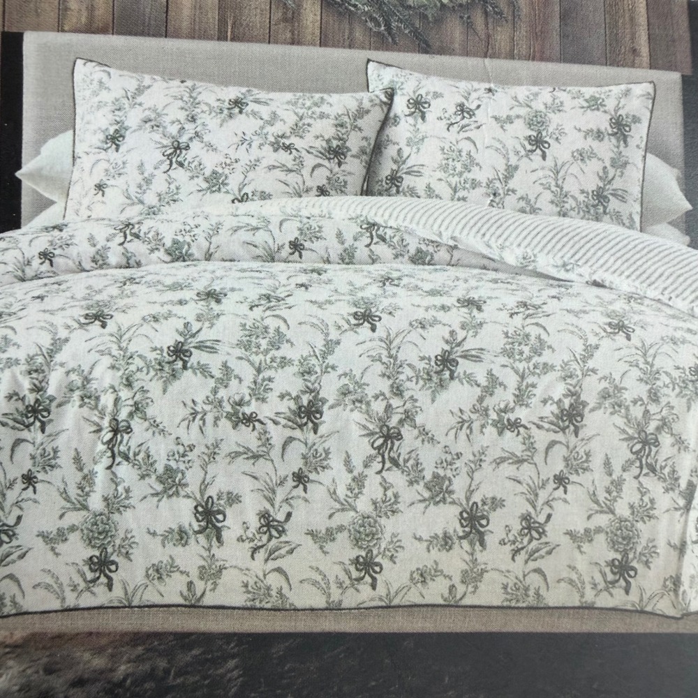 NWT EnVogue Duvet Set Holiday Floral Toile Bows Reversible King Green Cottage